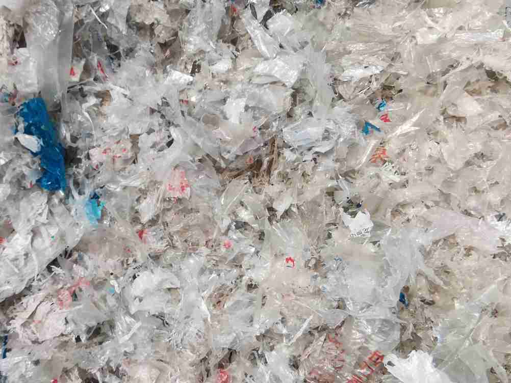 Clean PE film flakes after crushing and washing process