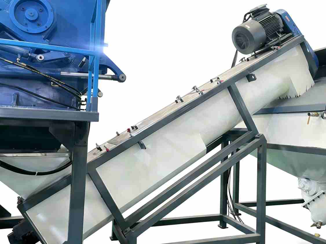 Floating washing tank